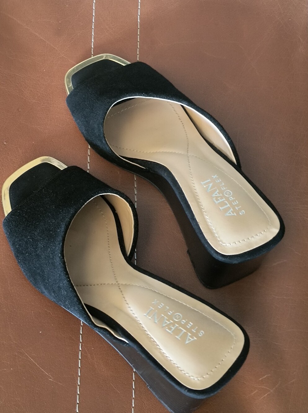 Alfani  black suede sandal with gold metal toe design, size 6M